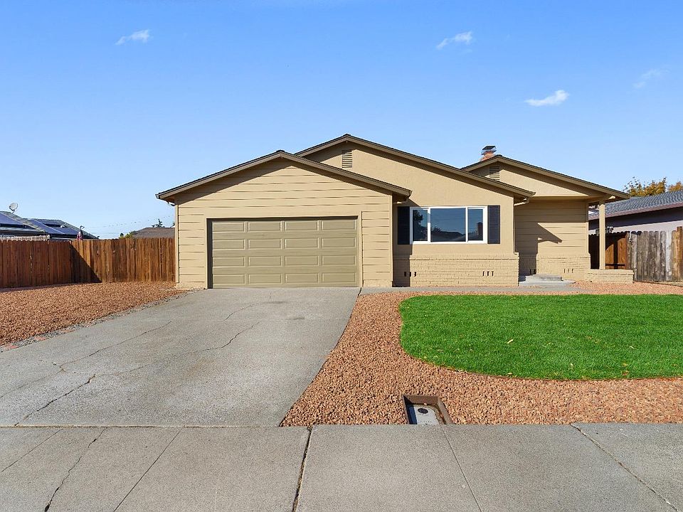 1st image of 906 Meadowlark Dr