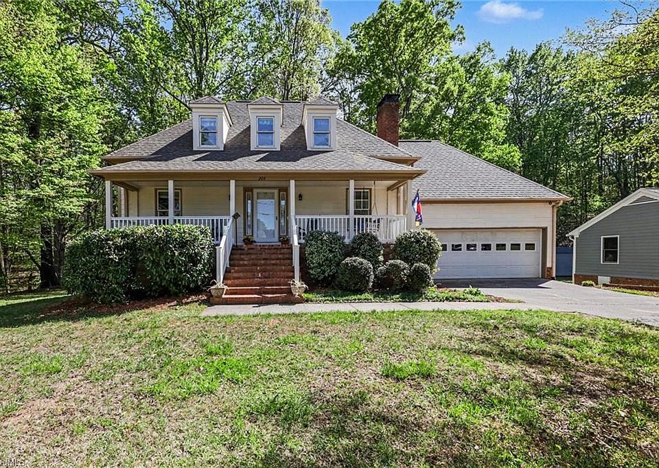 1st image of 206 Conrad Cir