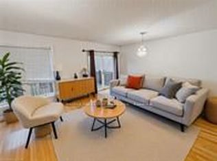 48 Rockcliffe Dr, Kitchener, ON N2R1W5