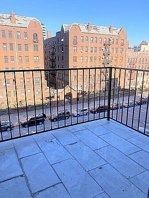5th image of 212 Linden Blvd APT 4B