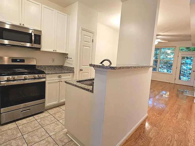 2665 Manhattan Pl #104 — Photo 6
