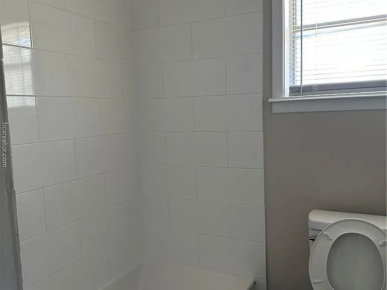 4005 College Main St — Photo 10