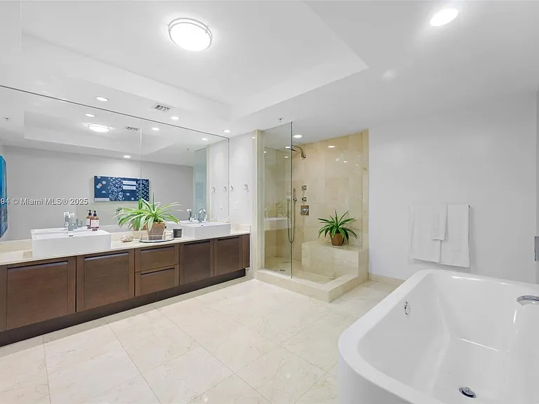 150 Sunny Isles Blvd #Townhouse 301 — Photo 18