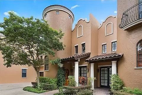 1st image of 1224 S Pennsylvania Ave #4