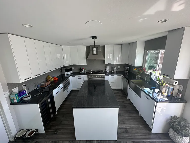 7255 Alameda Ave — Photo 5