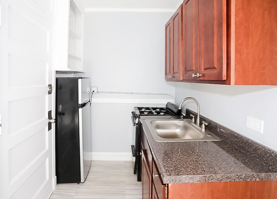 1st image of 3257 3267 W Wrightwood Ave #2W