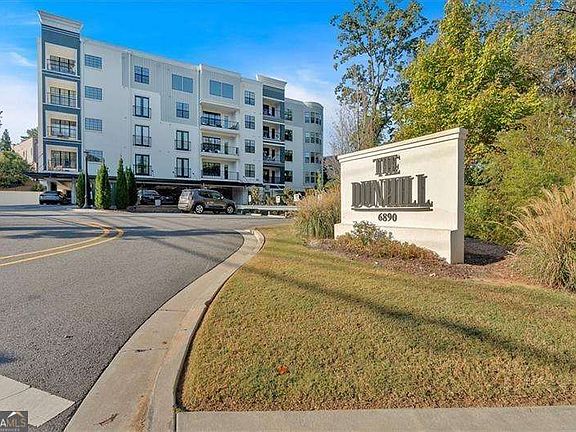 2nd image of 6890 Peachtree Dunwoody Rd