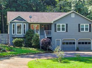 1897 Poinsetta Dr, Acworth, GA 30102