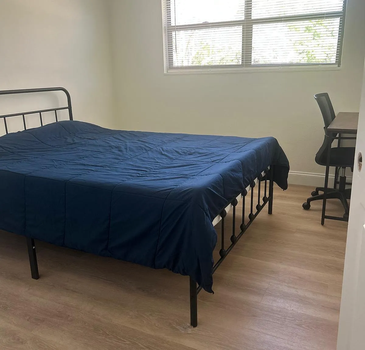 4 bed, 2.0 bath, 1304 sqft, $754 — Photo 1