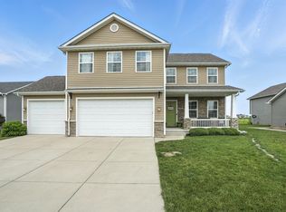 688 Village Pkwy, Lowell, IN 46356