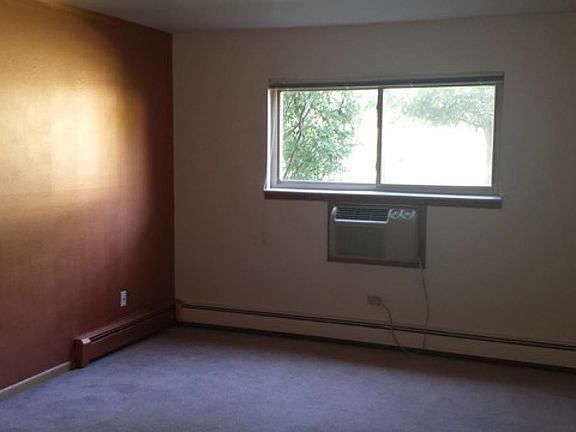 3rd image of 2230 Breezewood Ter APT 8