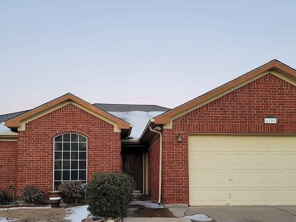 6105 Brookfall Dr