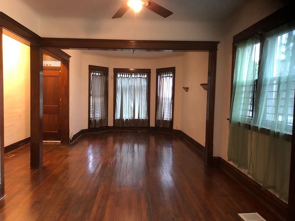 Double parlor