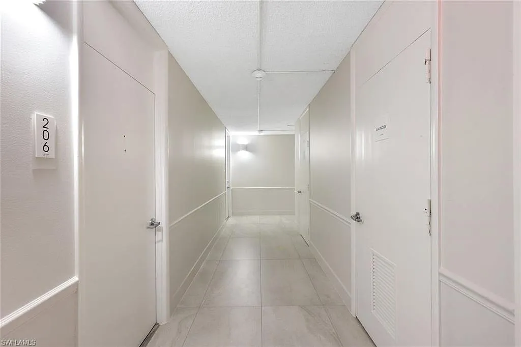 1 bed, 1.0 bath, 890 sqft, $5,000 — Photo 3