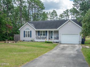 841 Eden Dr, Southport, NC 28461
