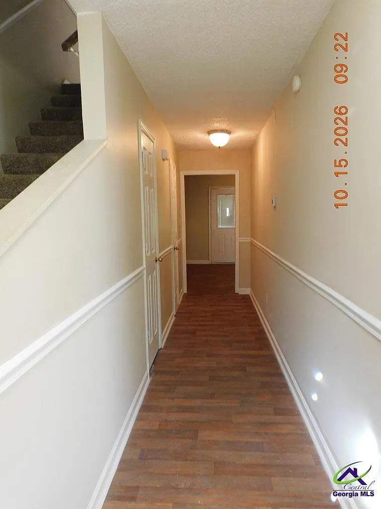 1215 Macon Rd — Photo 2