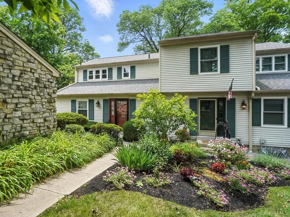 1101 Shakertown Ct, Cincinnati, OH 45242