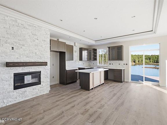 5th image of 6219 S Emerald Way