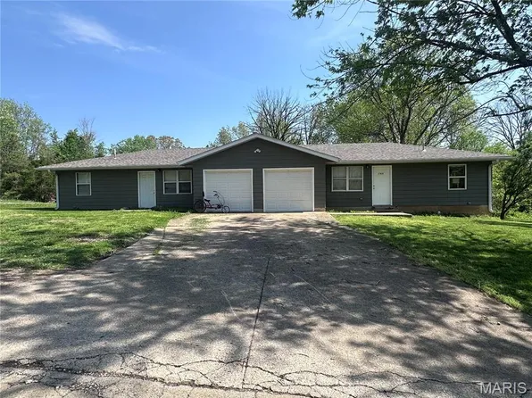 2718 Birch St, Doe Run, MO 63637