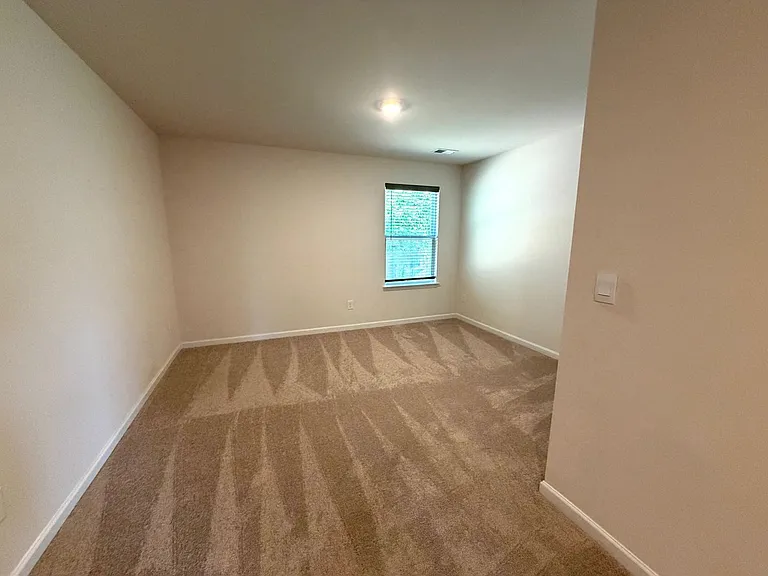 220 Roper St — Photo 15