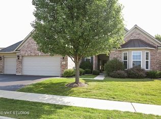 599 Cardinal Cove Ct, Elgin, IL 60124
