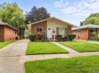 19661 Rensellor St, Livonia, MI 48152