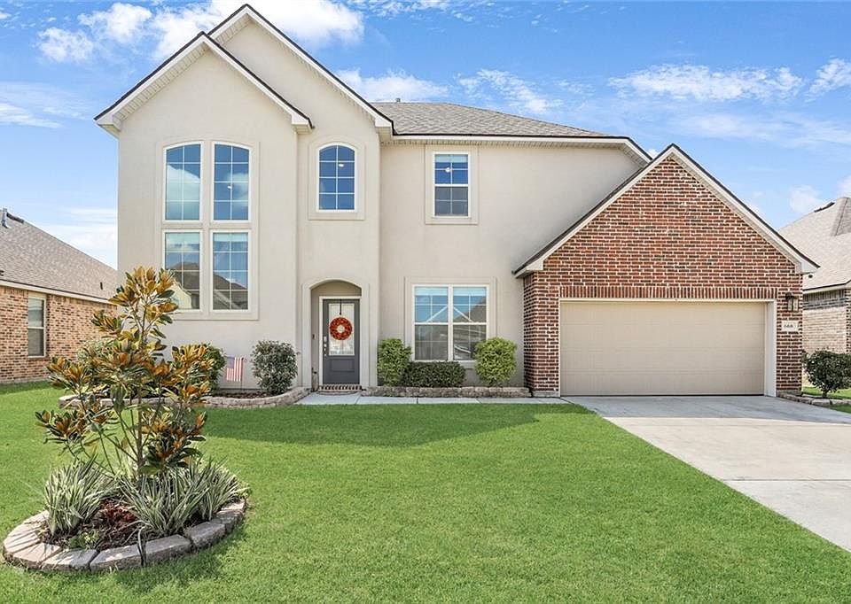 1st image of 668 Lakeshore Village Dr