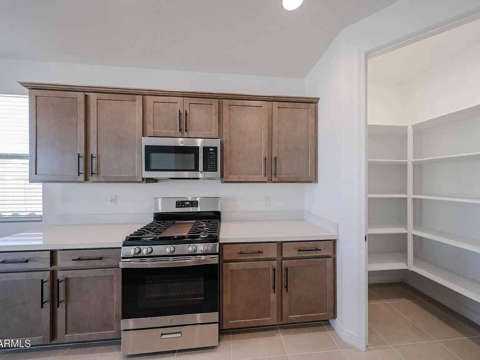 4 bed, 2.0 bath, 1804 sqft, $2,200 — Photo 4