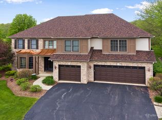 856 Tipperary St, Gilberts, IL 60136