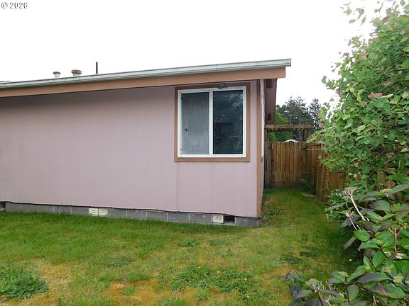 3rd image of 1100 NW Warrenton Dr Unit 349