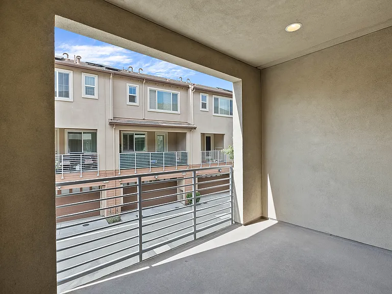 862 White Moonstone Loop — Photo 13