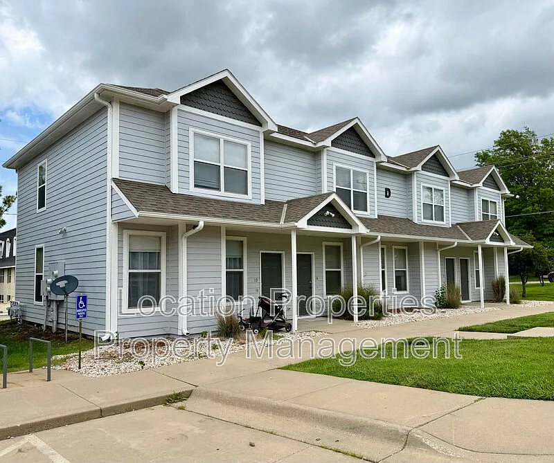 2 bed, 2.0 bath, 1100 sqft, $1,195 — Photo 2