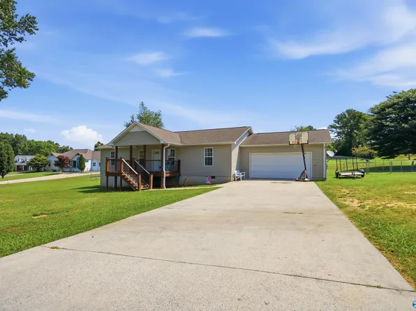 20 Sydney Dr, Scottsboro, AL 35769
