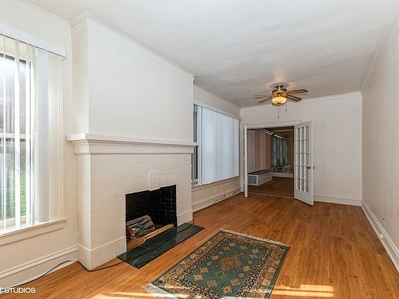 3rd image of 5004 S Woodlawn Ave APT 1