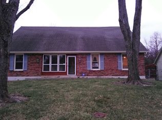 105 SE Mount Vernon Dr, Blue Springs, MO 64014