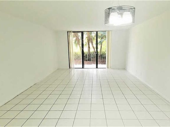 4th image of 18151 NE 31st Ct #110
