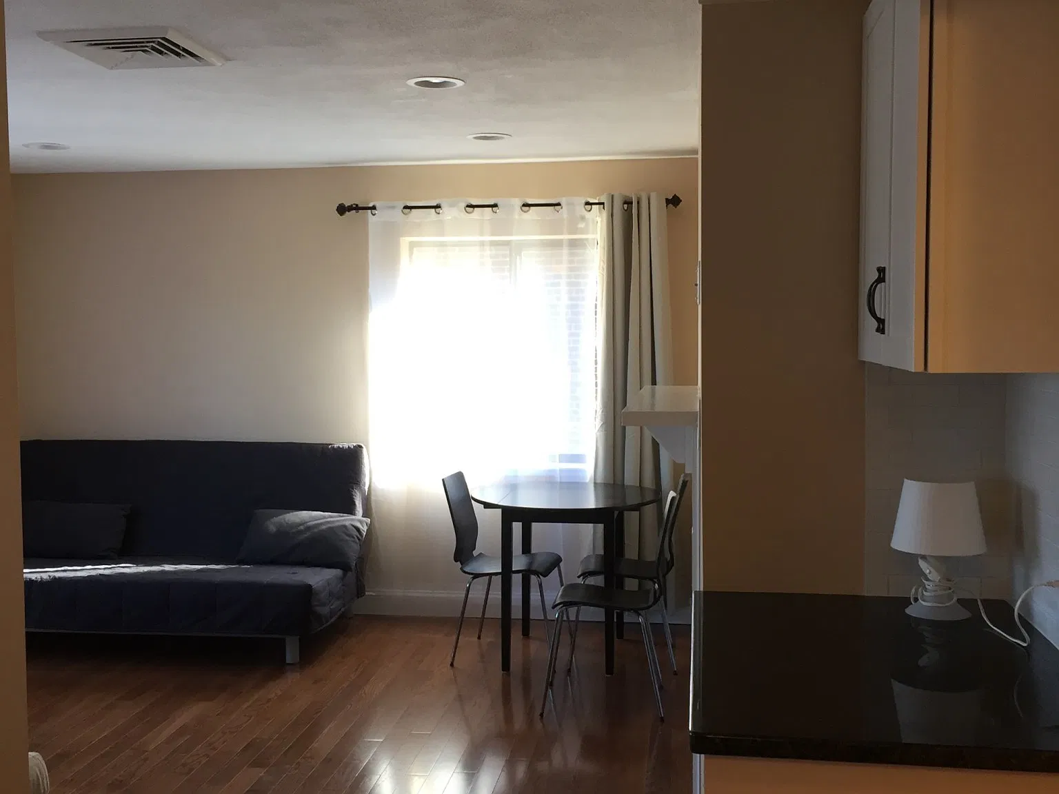 3 bed, 1.5 bath, $4,800 — Photo 2