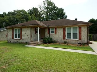 208 E Edgefield Dr, Summerville, SC 29483