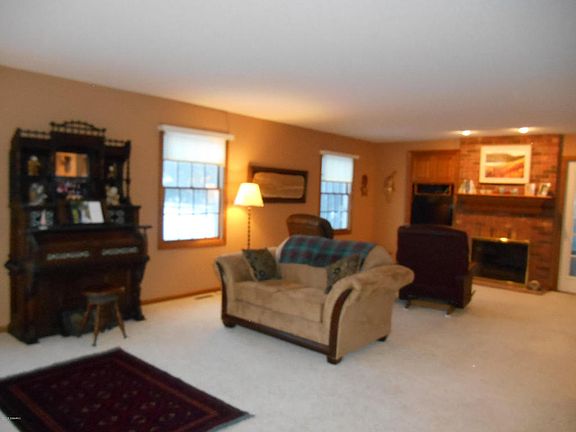 4th image of 2224 Ontonagon Ave SE