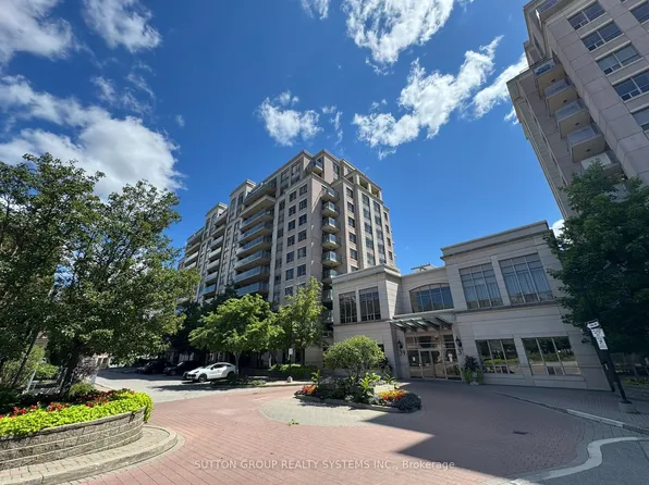 39 Galleria Pkwy #Lph5, Markham, ON L3T 0A6