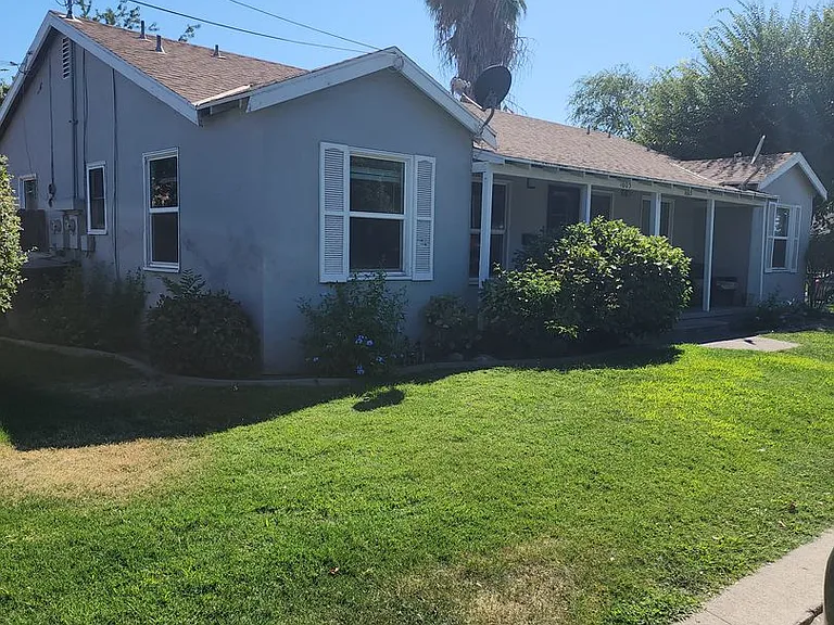 1605 Saint Clair St — Photo 1