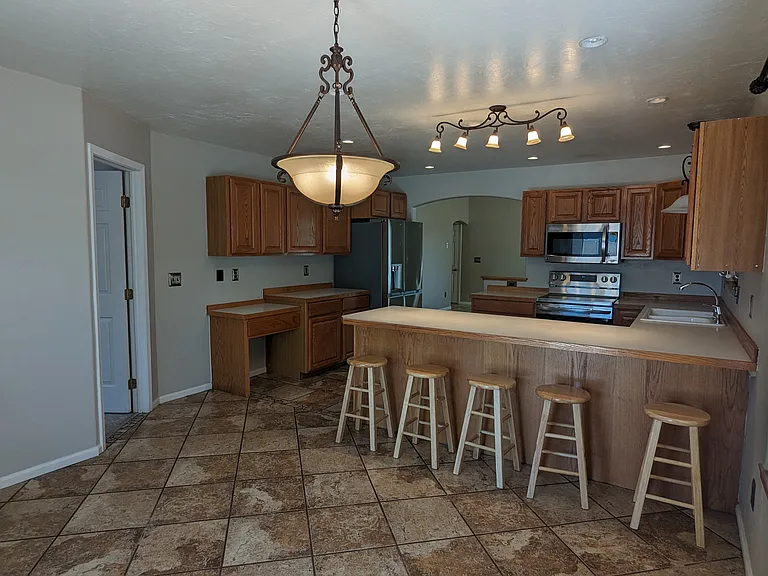 708 S Junction Ave — Photo 10
