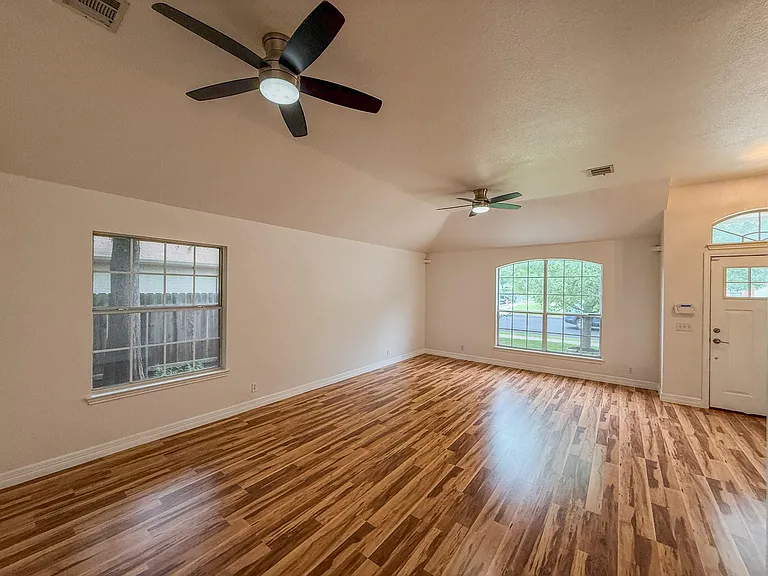 16908 Cactus Blossom Dr — Photo 2