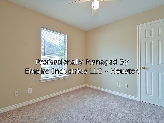 4th image of 3318 Rockdale Dr