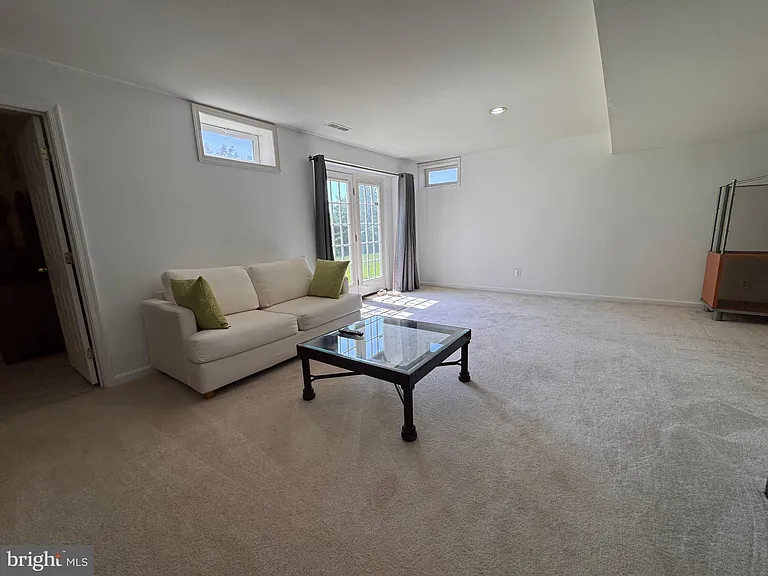 17754 Avenel Ln — Photo 6