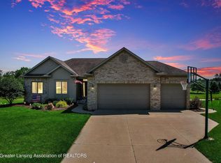 1242 Berkshire Dr, Williamston, MI 48895