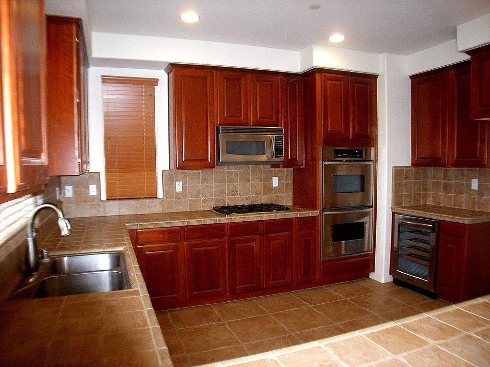Gourmet Kitchen