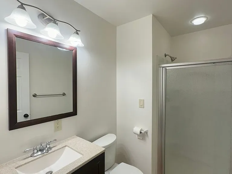 1009 E Haley St — Photo 15