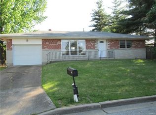 409 Thomas Ave, Saint Charles, MO 63301