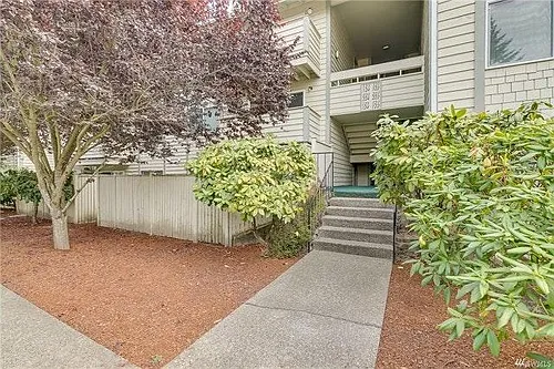 1150 Sunset Blvd NE Photo 1